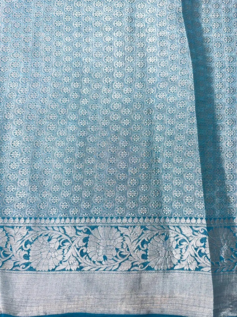 Graceful Flowing Georgette Saree-(Anjali Jaal)