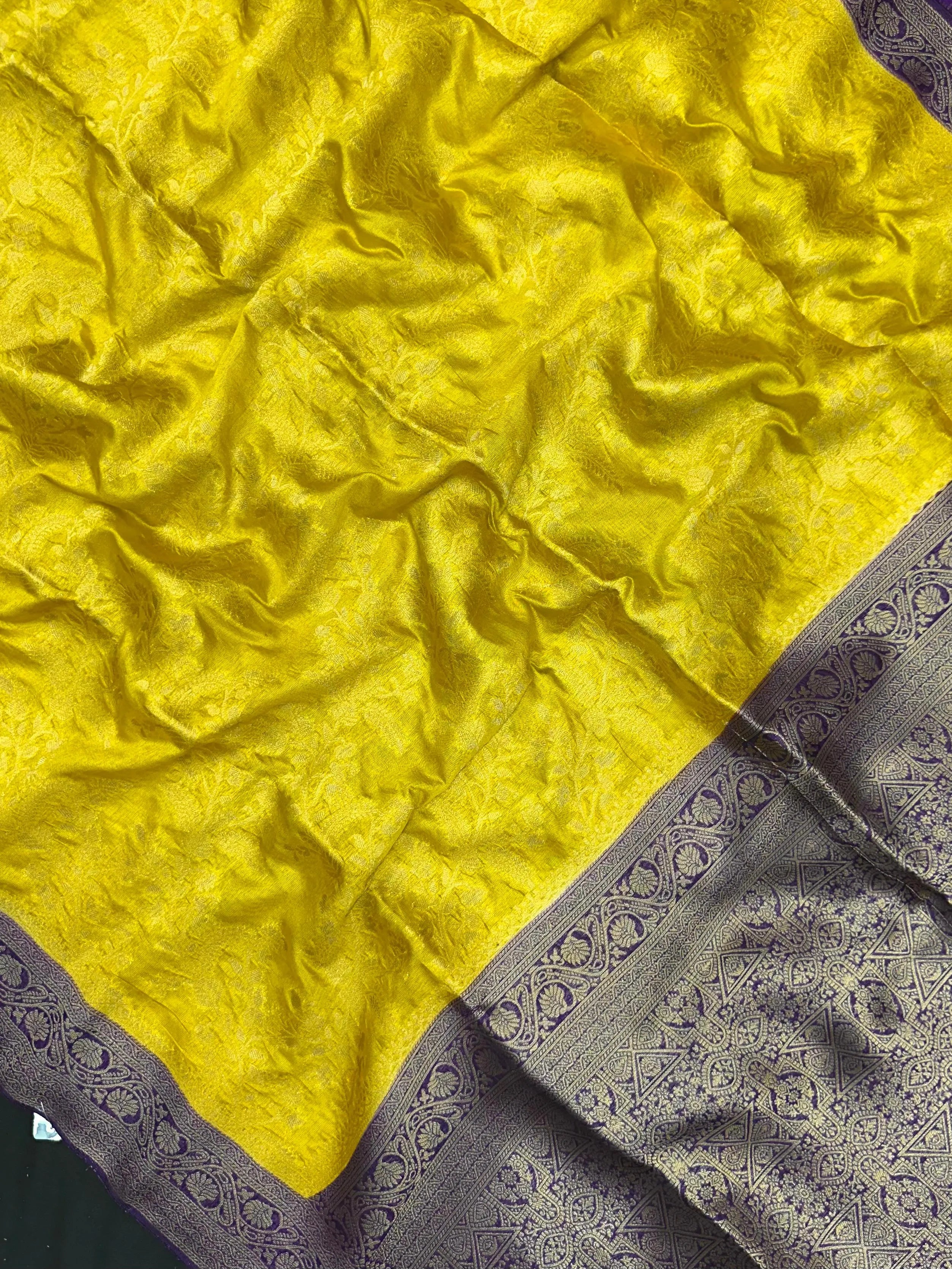 Premium Raw Silk Saree – Rich Texture & Lustrous Finish (Anjali Jaal)
