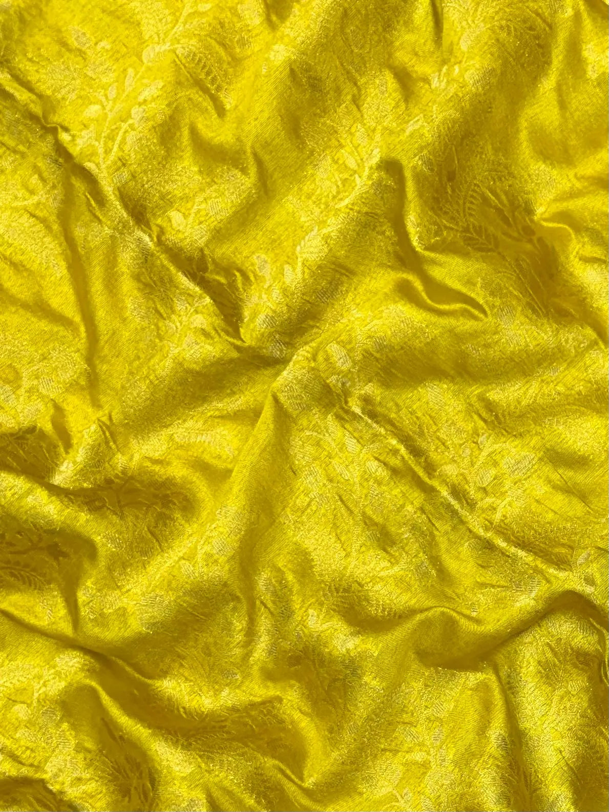 Premium Raw Silk Saree – Rich Texture & Lustrous Finish (Anjali Jaal)