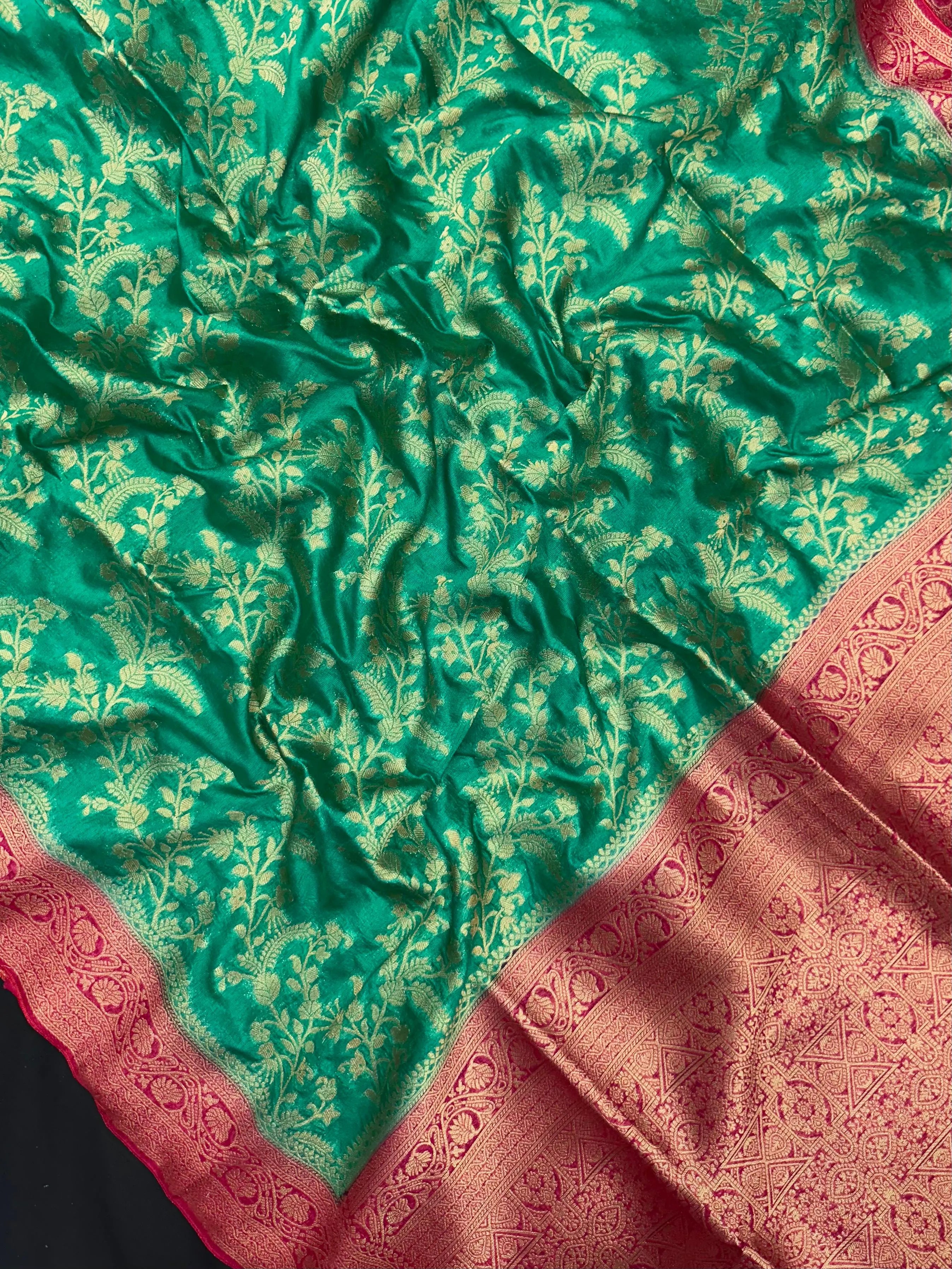 Premium Raw Silk Saree – Rich Texture & Lustrous Finish (Anjali Jaal) 