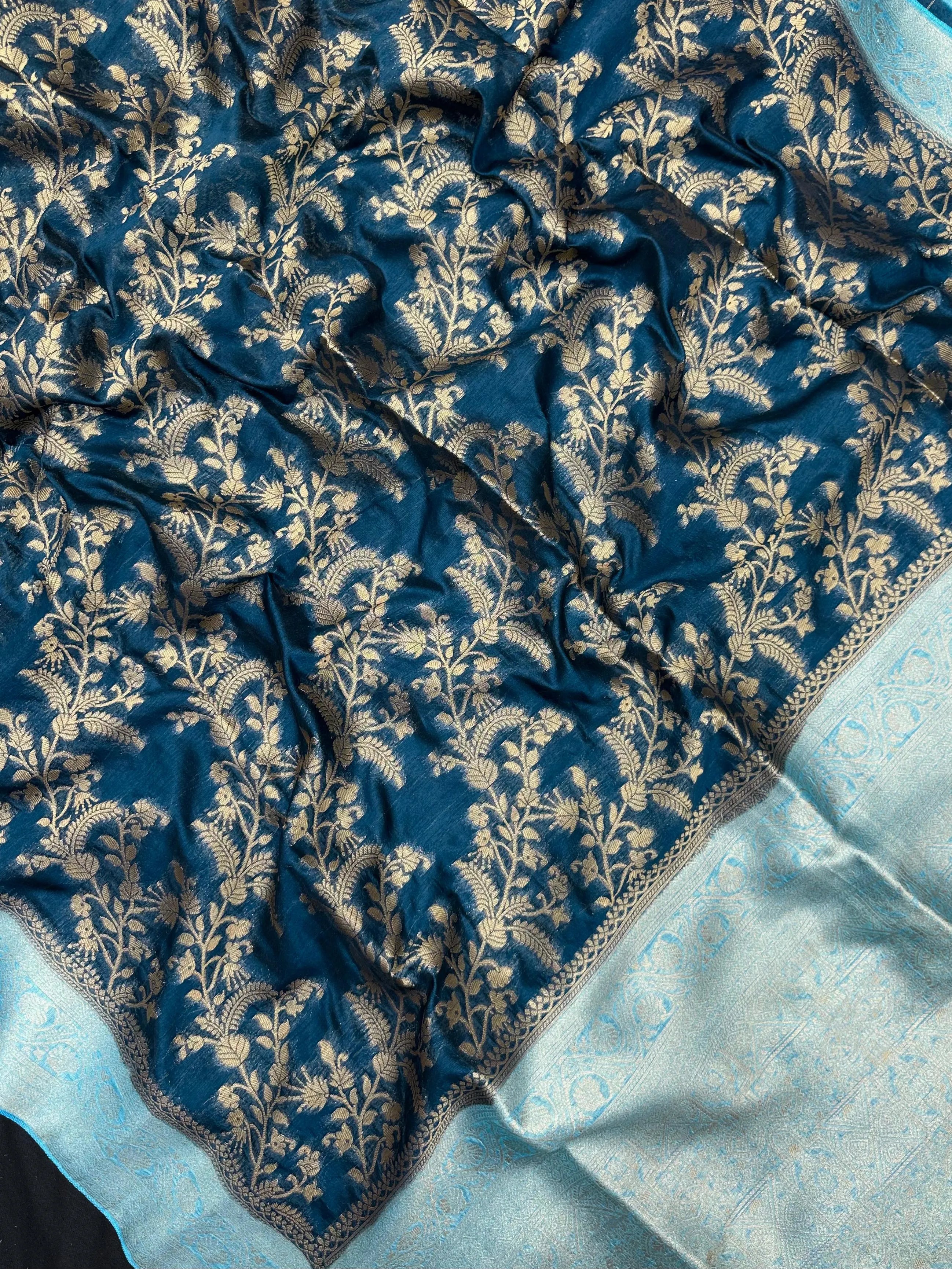 Premium Raw Silk Saree – Rich Texture & Lustrous Finish (Anjali Jaal) 