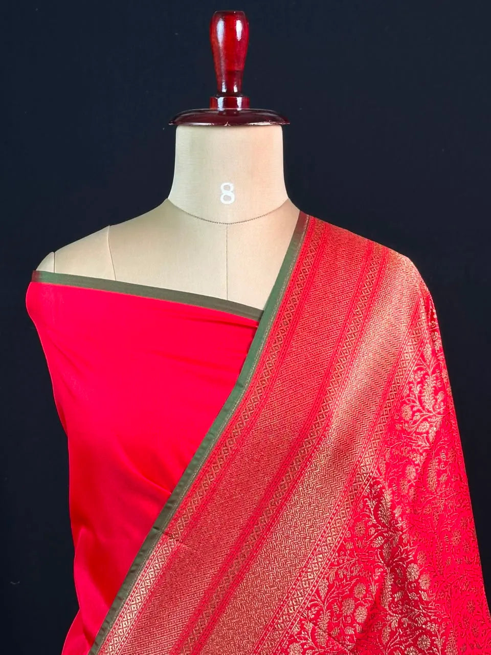 Semi Banarasi Silk Saree-BANARASI BROCADE OFF