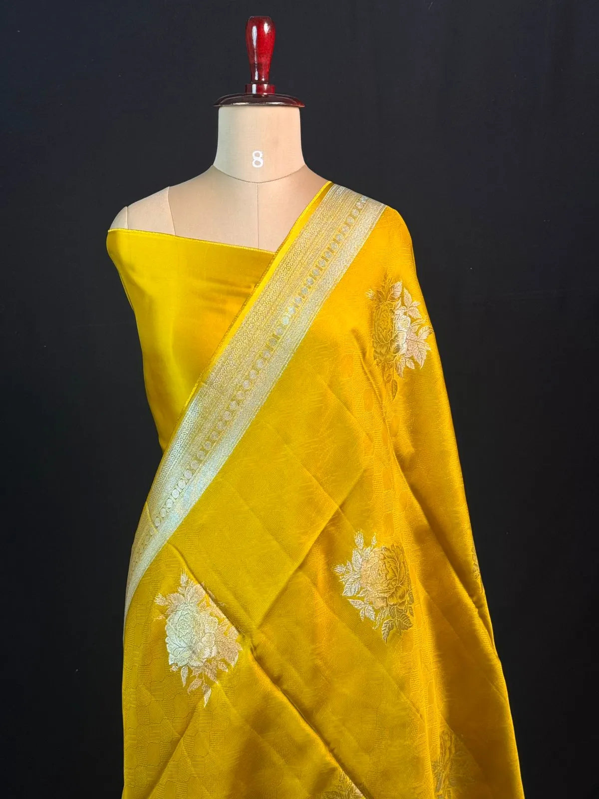 Soft Banarasi Gen Fold Silk Self Saree 