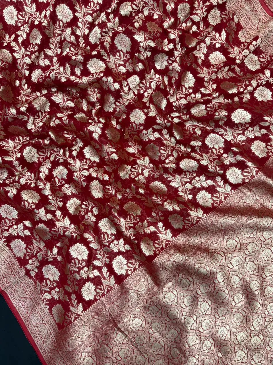 Elegant Semi Georgette Saree with Graceful Drape-Banarasi Viscose