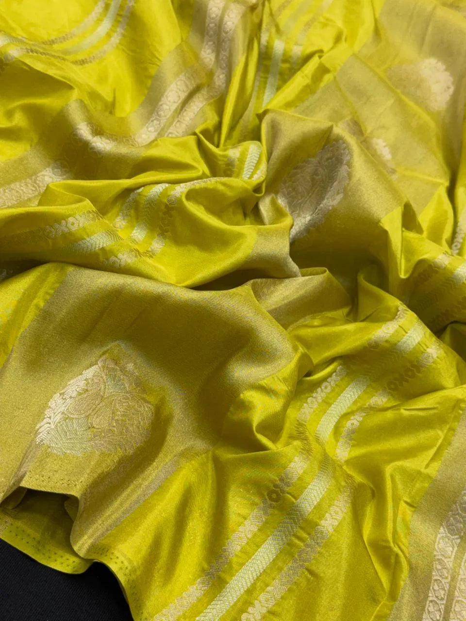 Elegant Semi Mysore Crepe Silk Saree