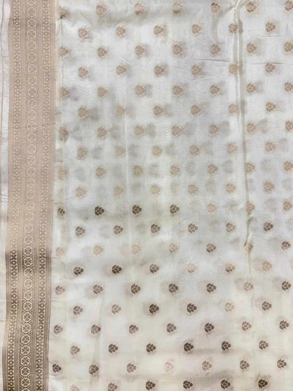 Elegant Semi Mysore Crepe Silk Saree