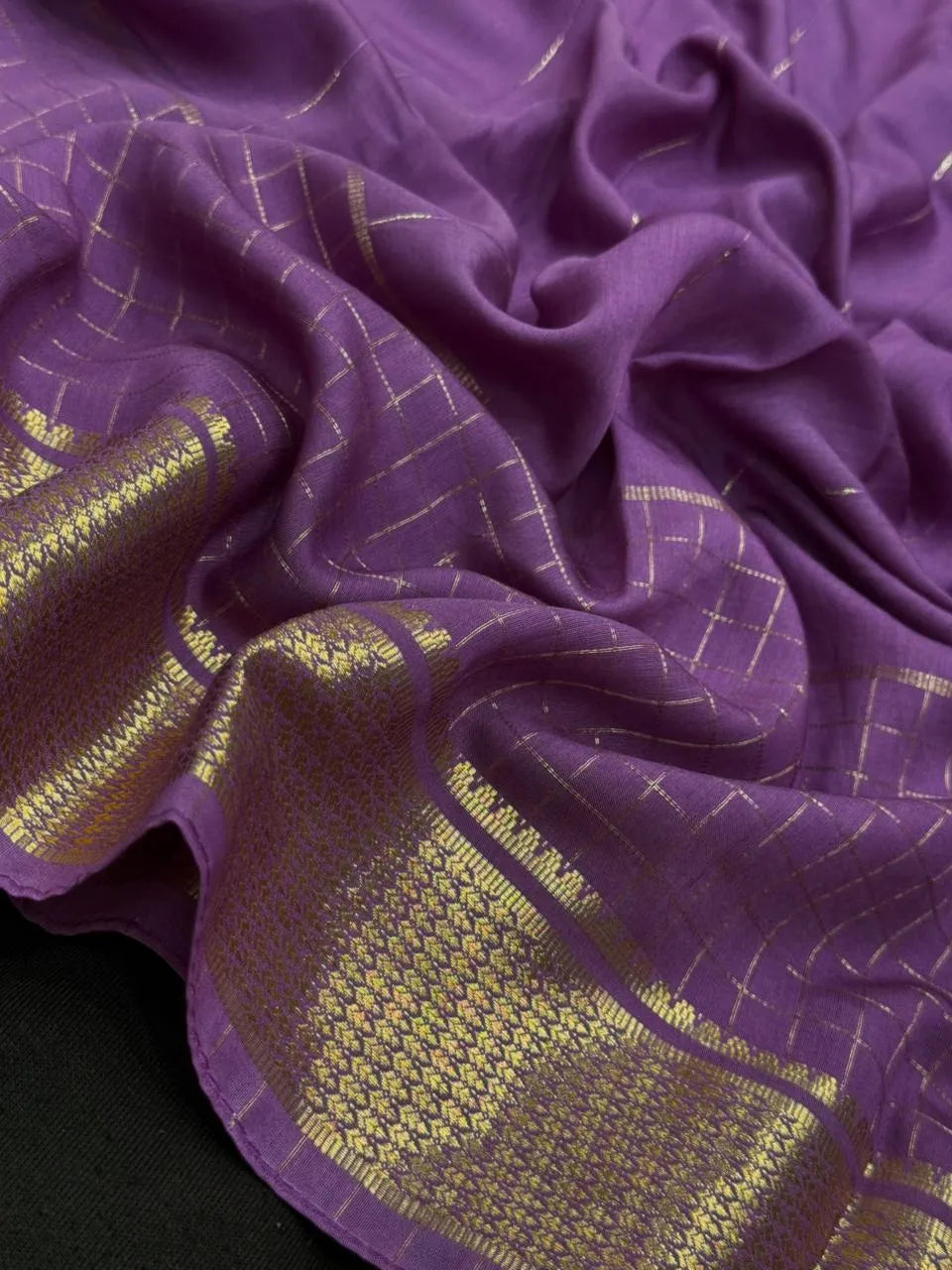 Elegant Malai Cotton Saree – Soft, Comfortable & Traditional Weave (Binny Crape RZ)