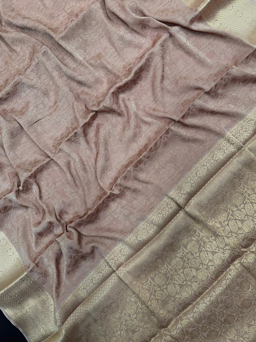 Binny Crepe Silk Saree – Soft Flow with Subtle Shine & Elegance