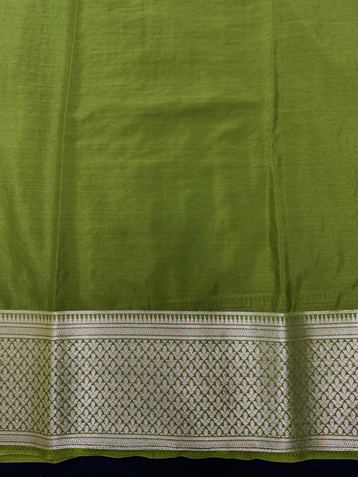 Graceful Drape: Pure Mysore Crepe Silk Saree