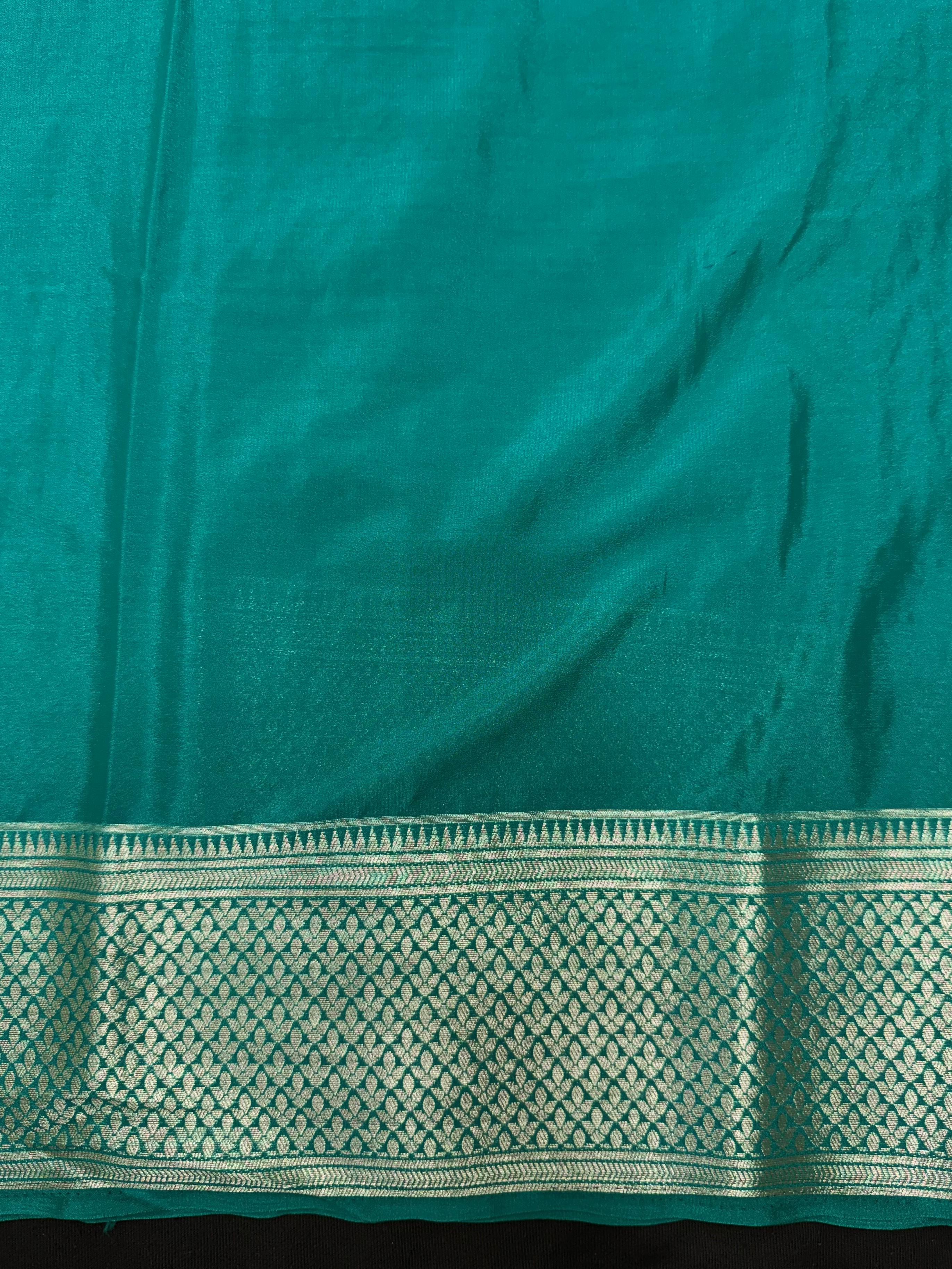 Graceful Drape: Pure Mysore Crepe Silk Saree