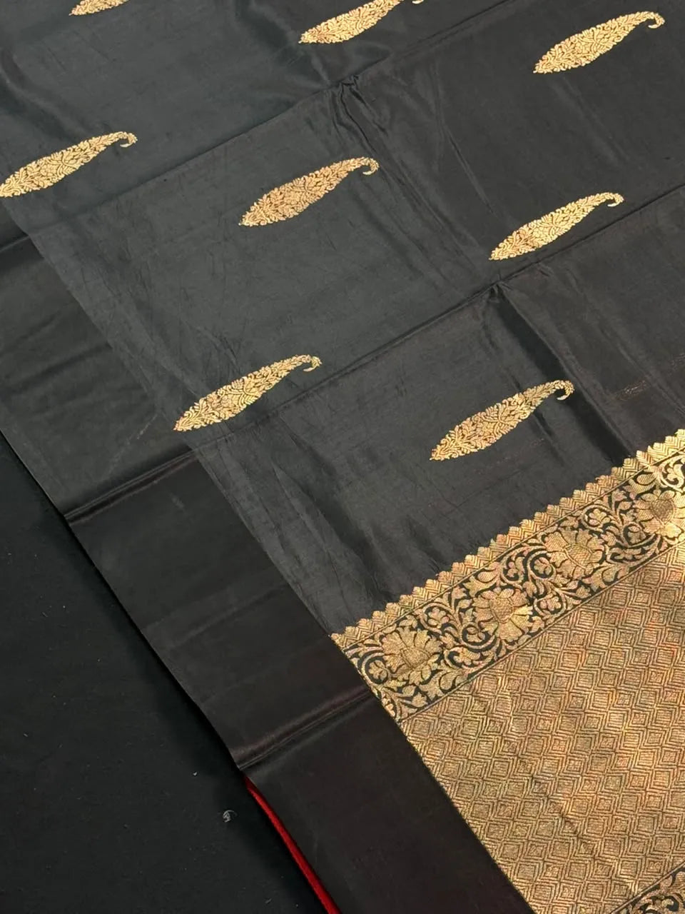 Chokdi Katan Silk Saree