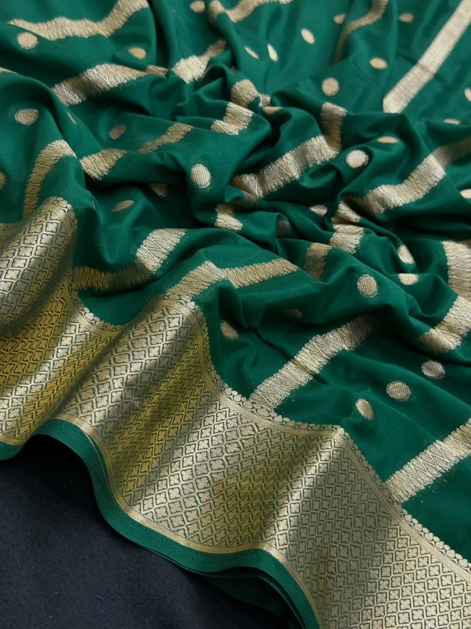 Premium Semi Mysore Crepe Saree with Elegant Weaving Design (Chiffon Stripe)