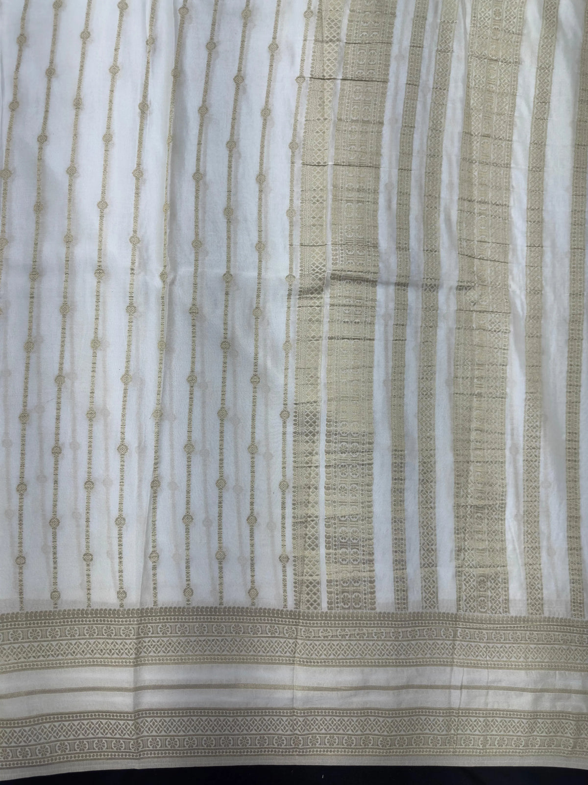 Sleek Chiffon Semi Banarasi Saree For Party wear and Fancy Wear