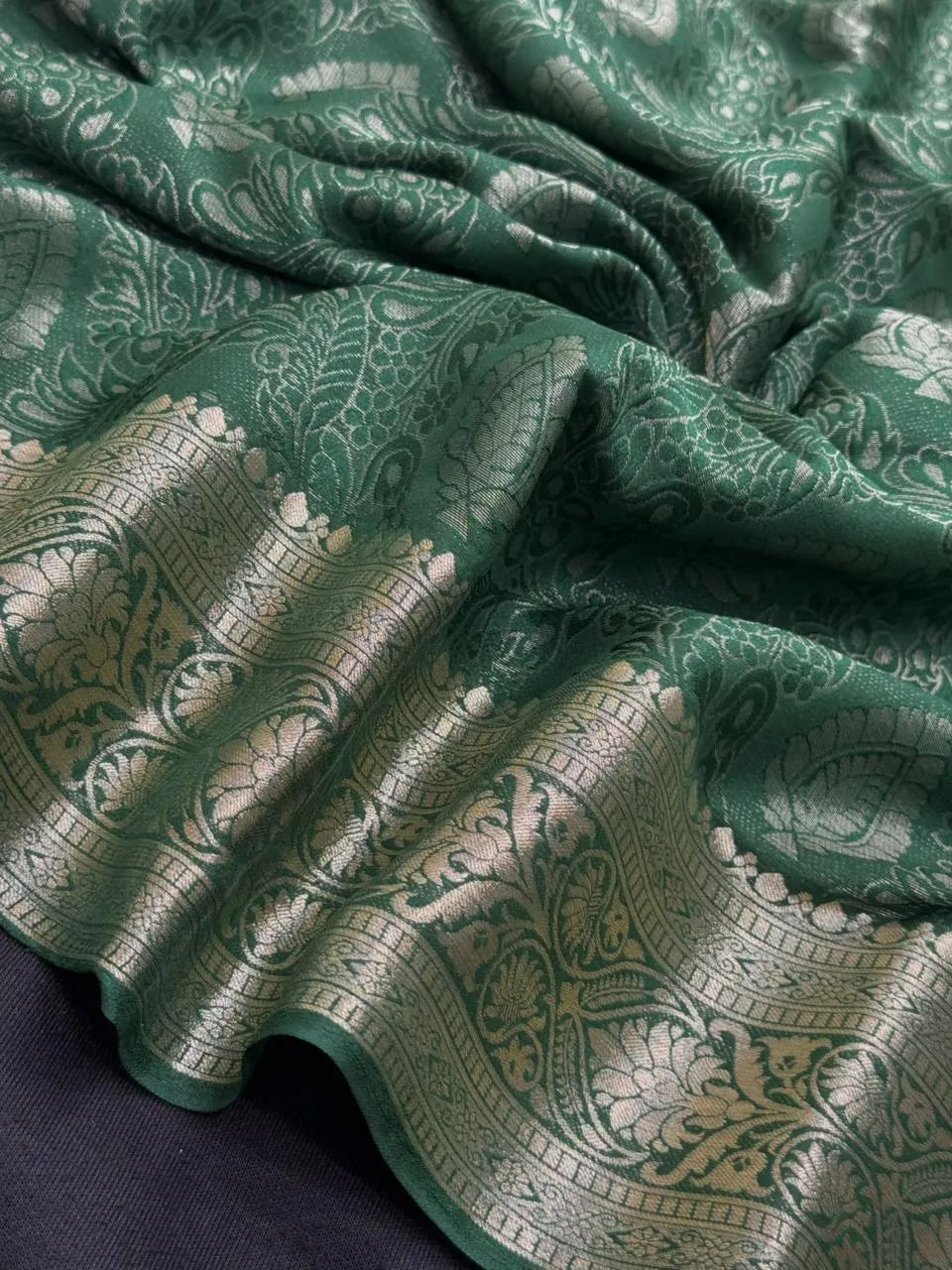 Binny Crepe Saree – Smooth Drape with Effortless Elegance-(Crepe Delight)