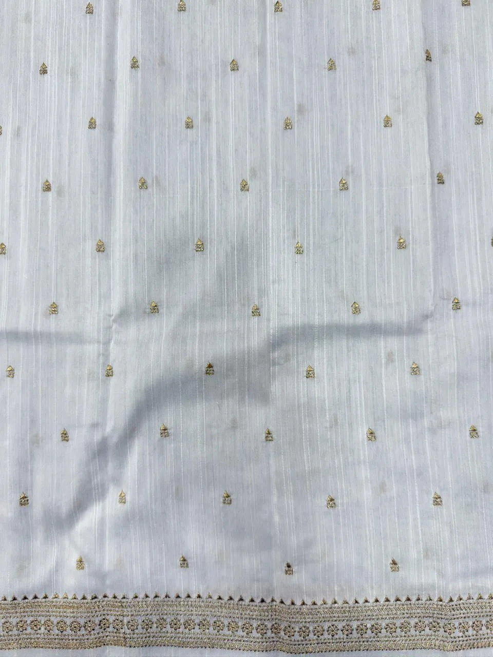 Smooth Crepe SilSmooth Crepe Silk Plain Sareek Plain Saree