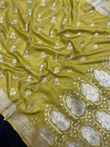 Crush Tissue Silk Saree – Textured Shine for Glamorous Festive Drapes
