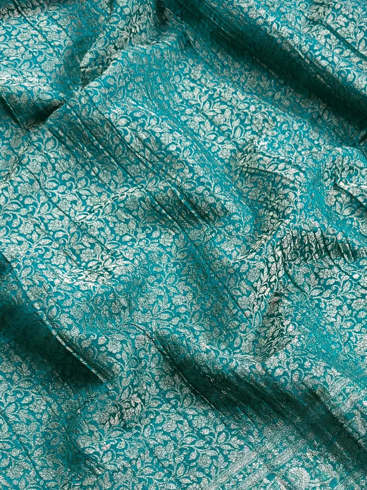 Crush Crepe Silk Saree with Zari Work