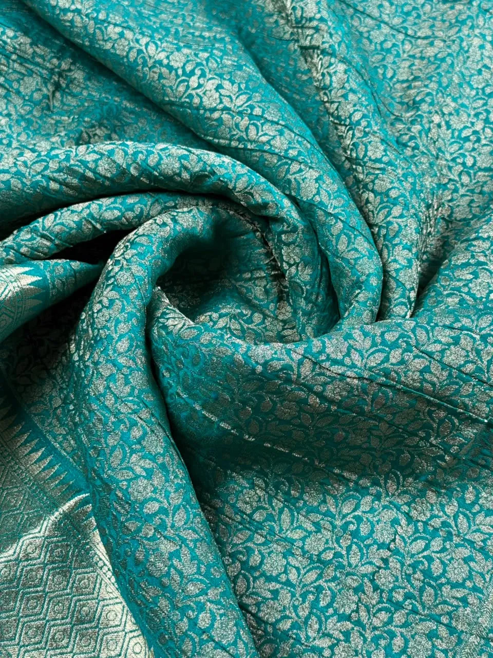 Crush Crepe Silk Saree with Zari Work