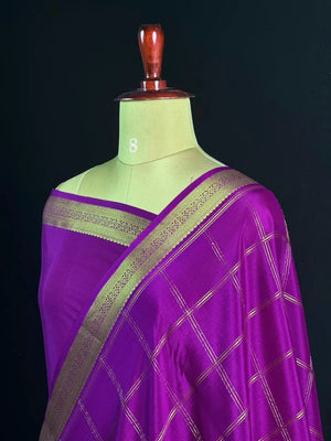 Dhruthi Checks Self Mysore Silk Saree