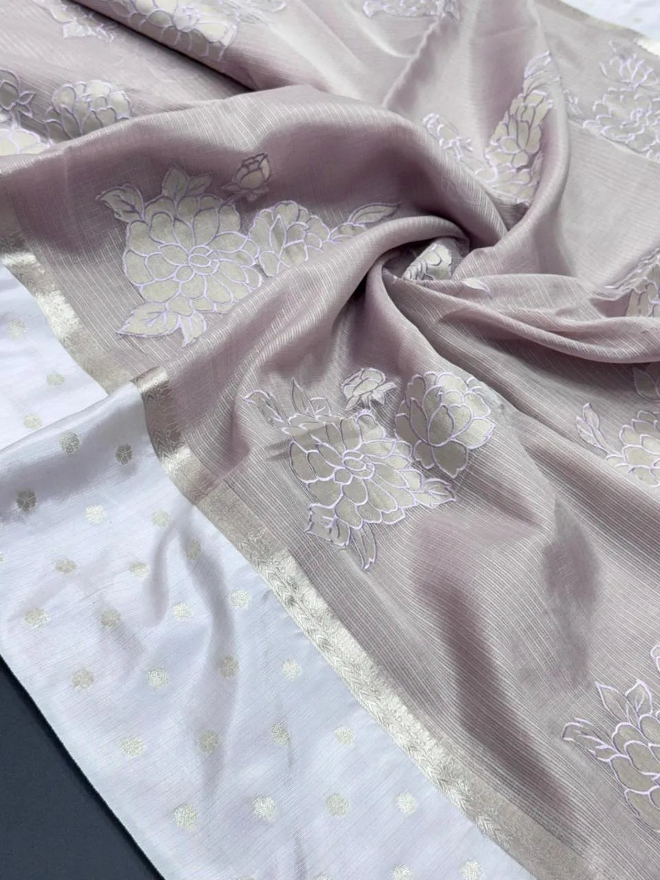 Subtle Shine, Grand Style – Kota Tissue