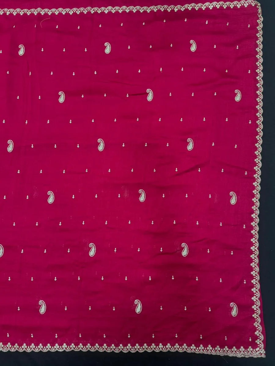 Stylish Raw Silk Blend Saree – Perfect for Festive Occasions (Finedine)