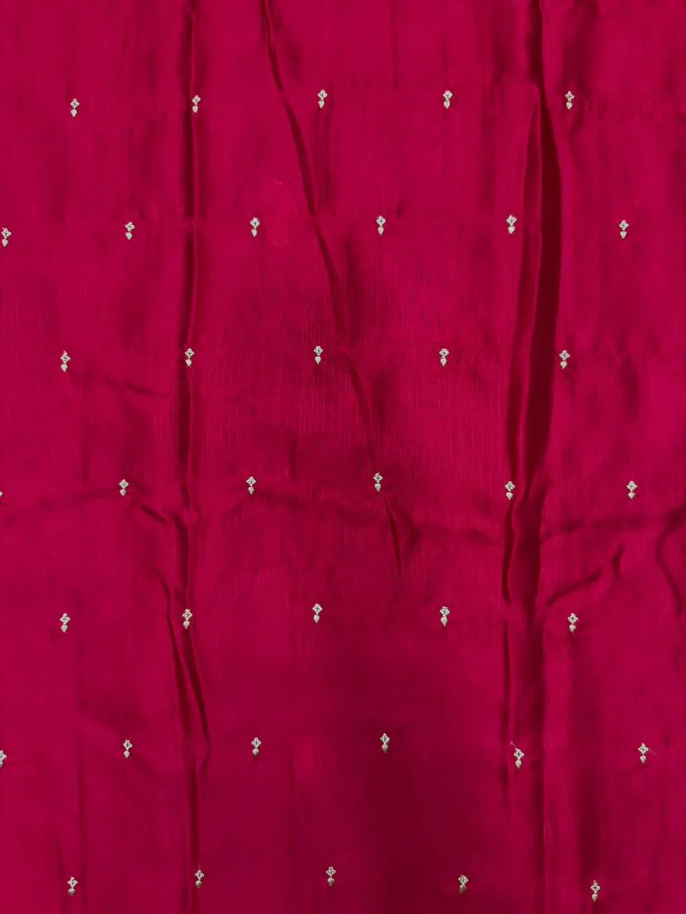 Stylish Raw Silk Blend Saree – Perfect for Festive Occasions (Finedine)