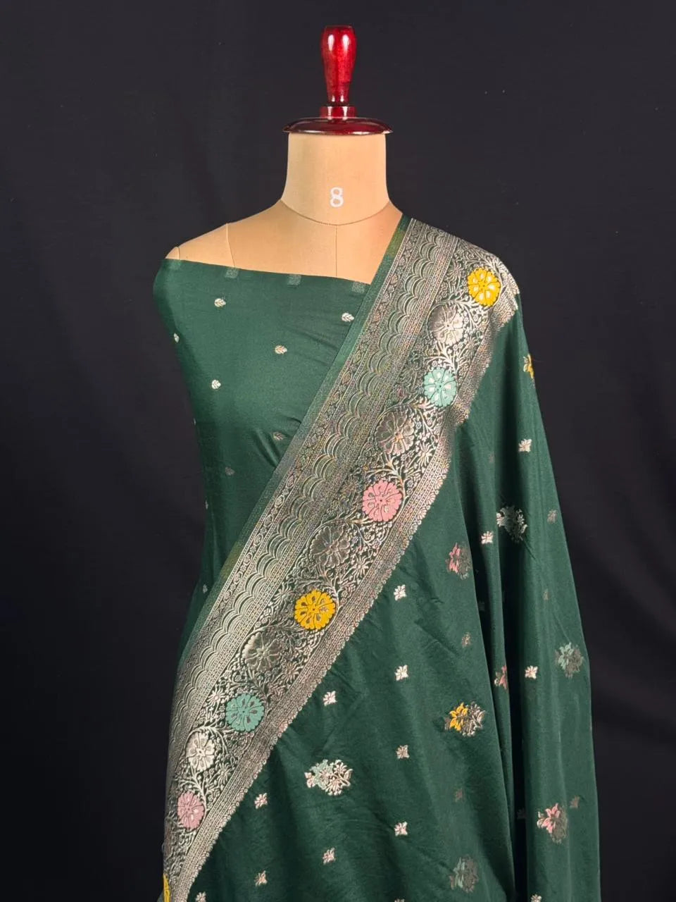 Floral Buta Woven Georgette Semi-Banarasi Saree