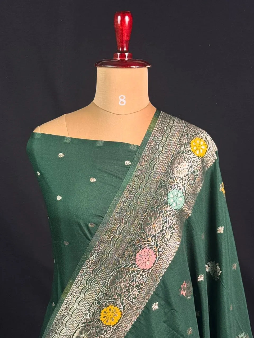 Floral Buta Woven Georgette Semi-Banarasi Saree