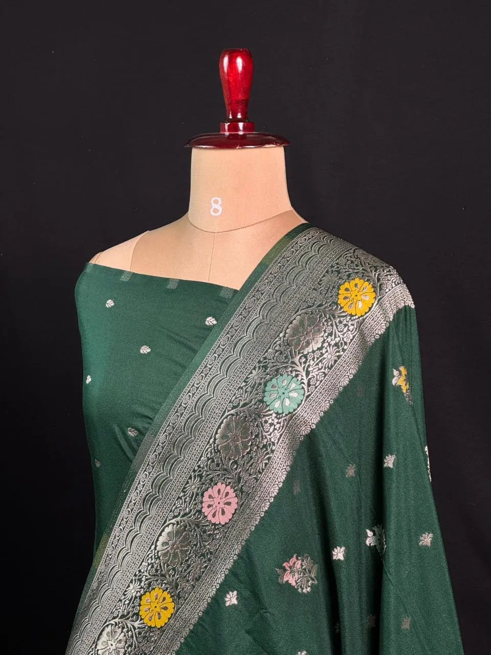 Floral Buta Woven Georgette Semi-Banarasi Saree