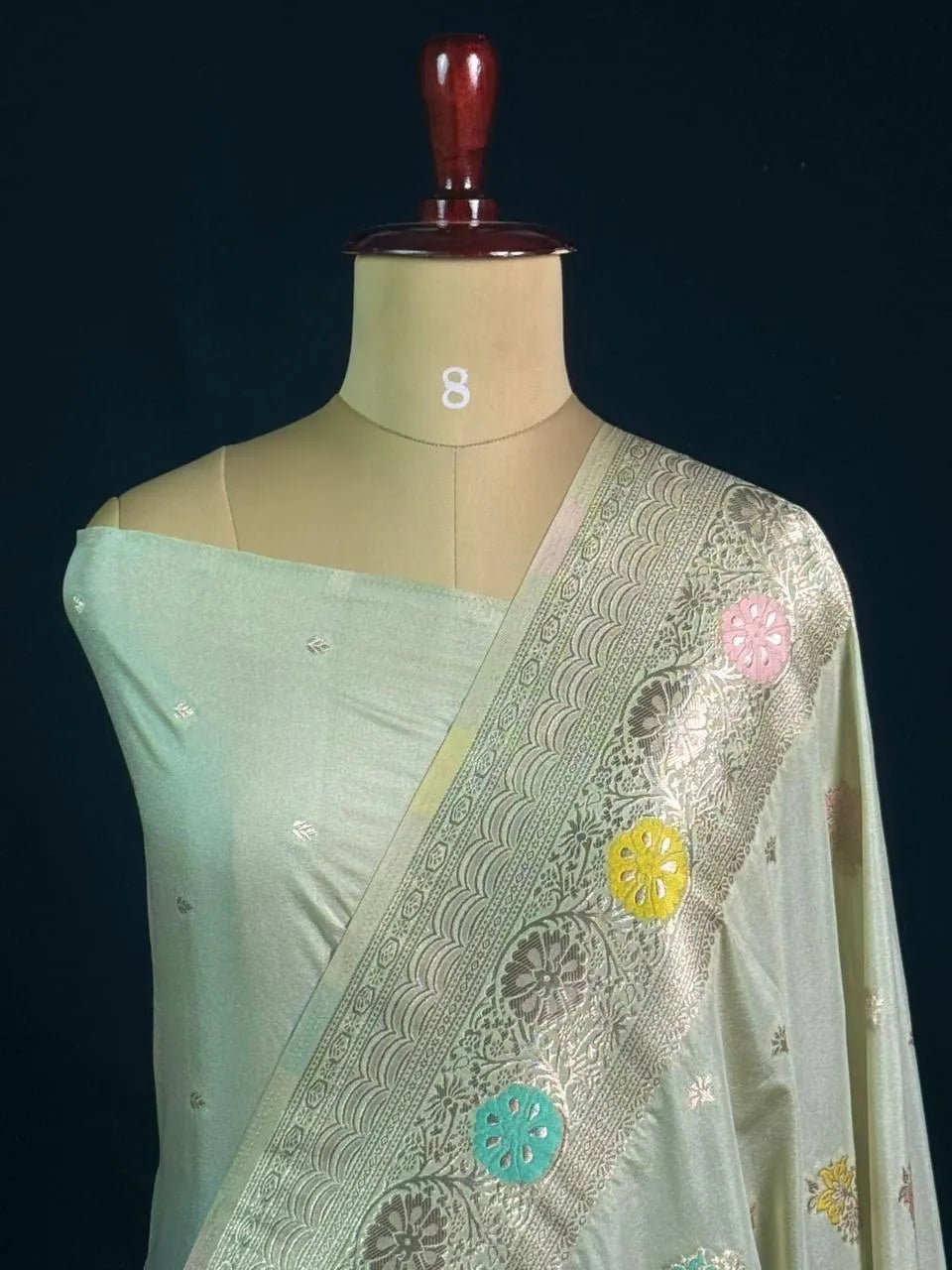 Floral Buta Woven Georgette Semi-Banarasi Saree