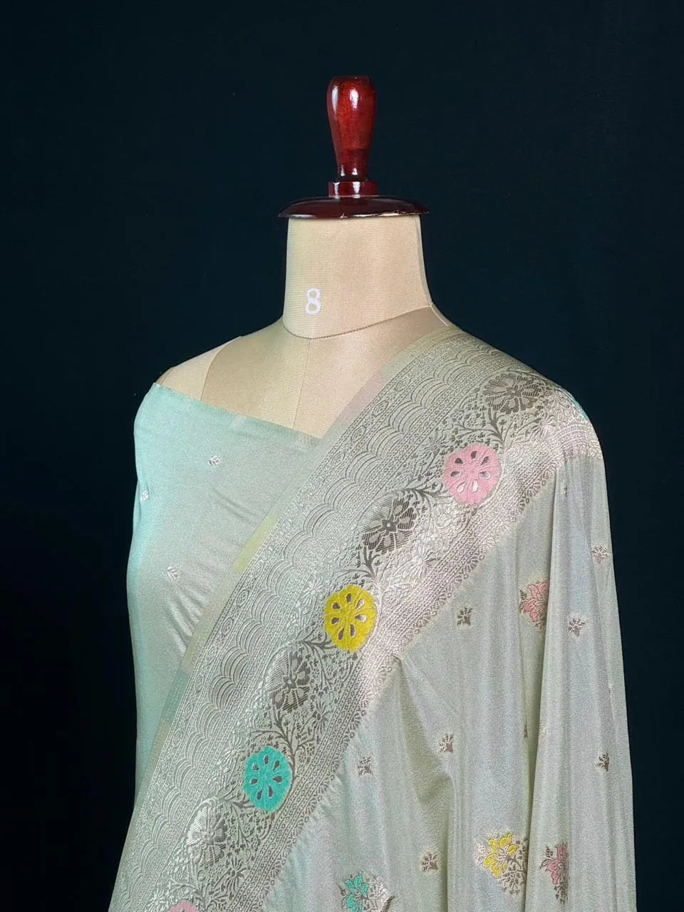 Floral Buta Woven Georgette Semi-Banarasi Saree