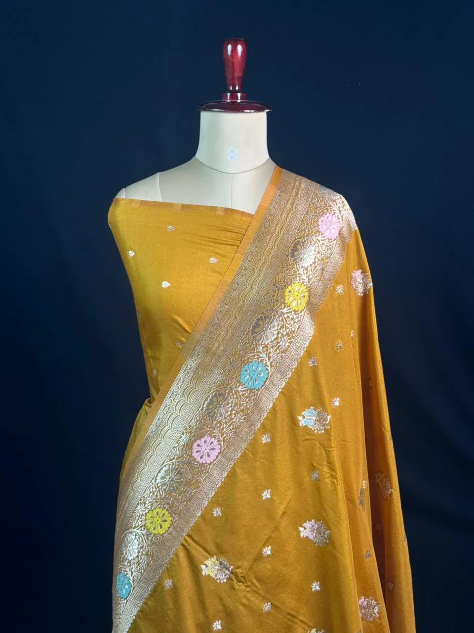 Floral Buta Woven Georgette Semi-Banarasi Saree