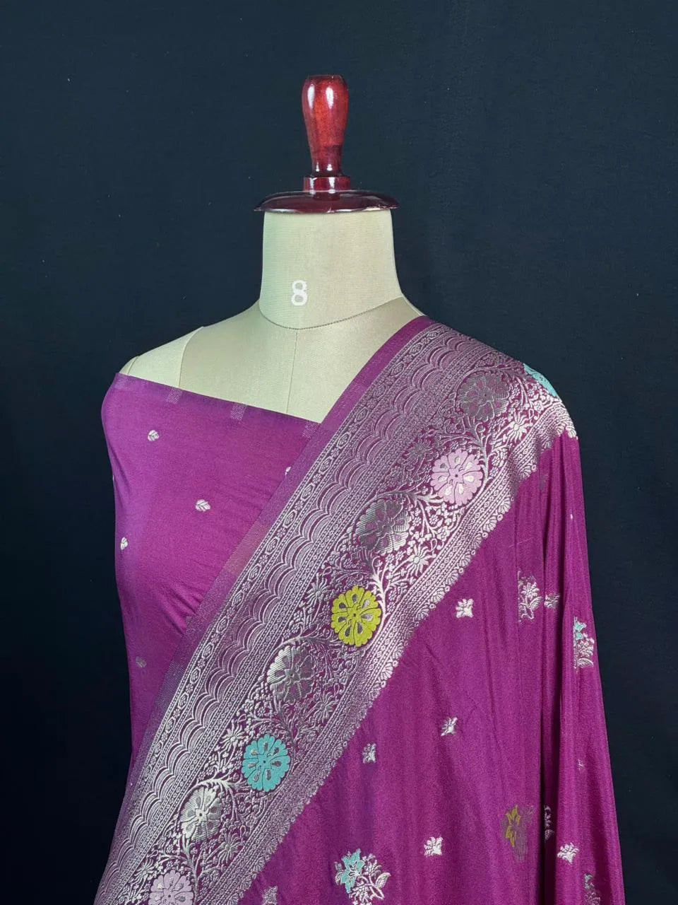 Floral Buta Woven Georgette Semi-Banarasi Saree