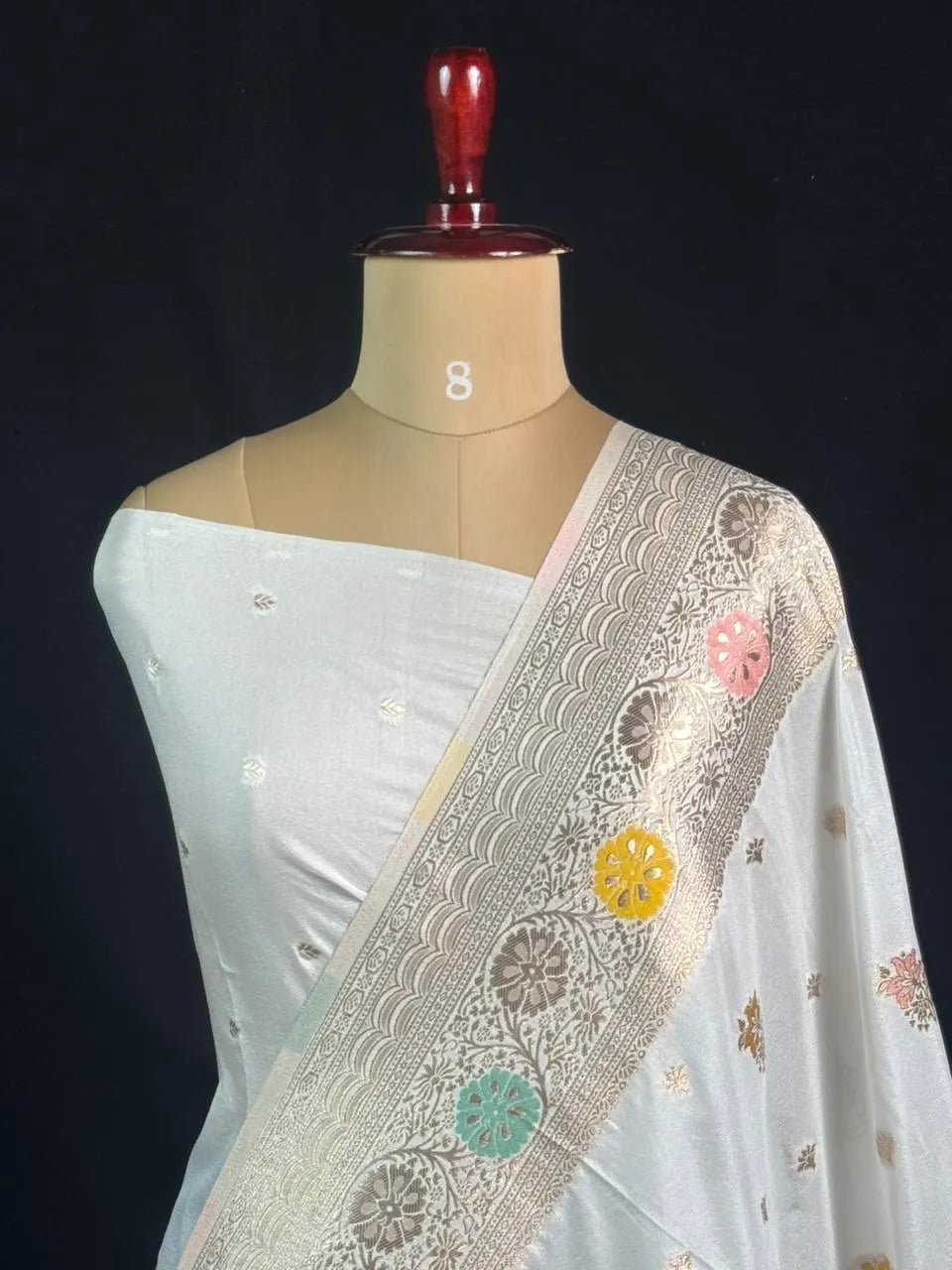 Floral Buta Woven Georgette Semi-Banarasi Saree