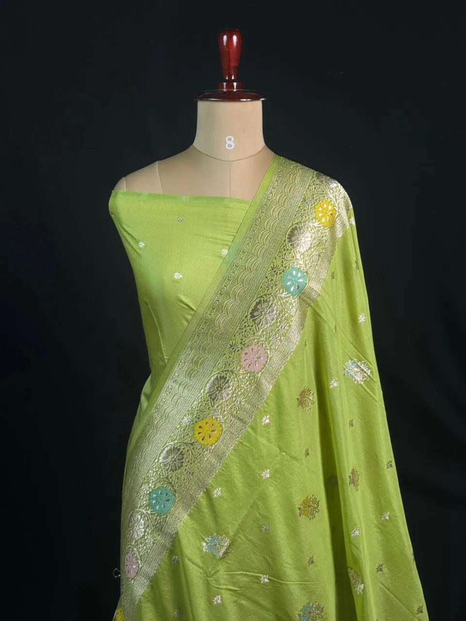 Floral Buta Woven Georgette Semi-Banarasi Saree