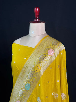 Floral Buta Woven Georgette Semi-Banarasi Saree