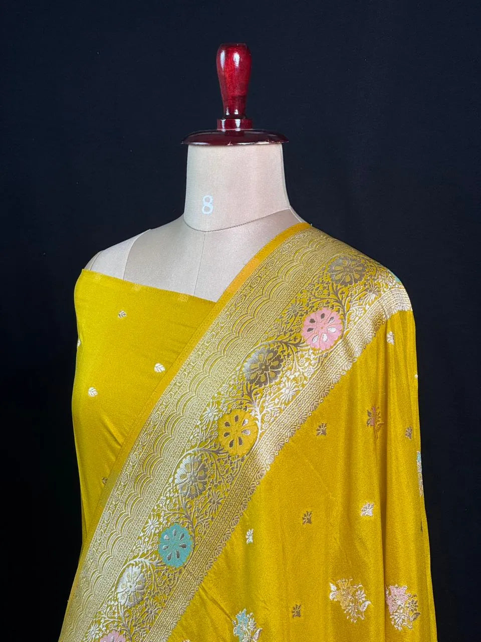 Floral Buta Woven Georgette Semi-Banarasi Saree