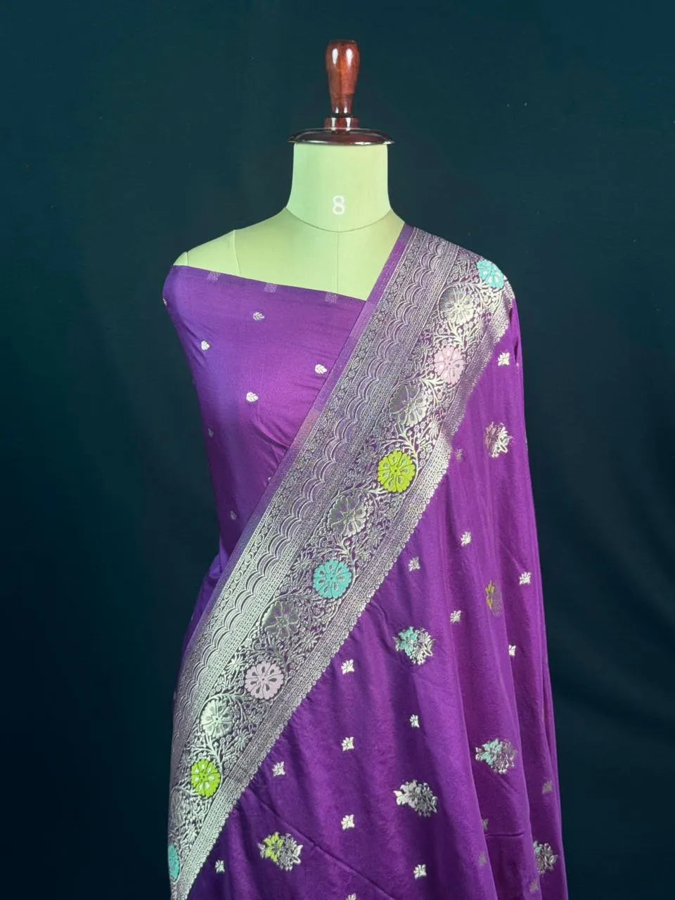 Floral Buta Woven Georgette Semi-Banarasi Saree