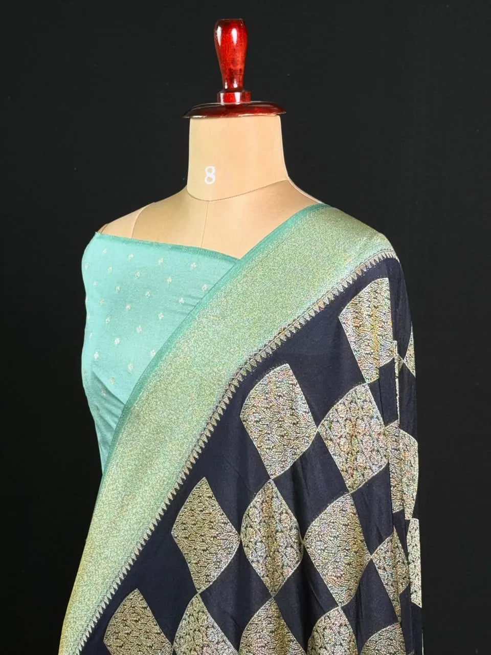 Elegant Georgette Butta Saree with Rich Zari Woven Border & Traditional Motifs