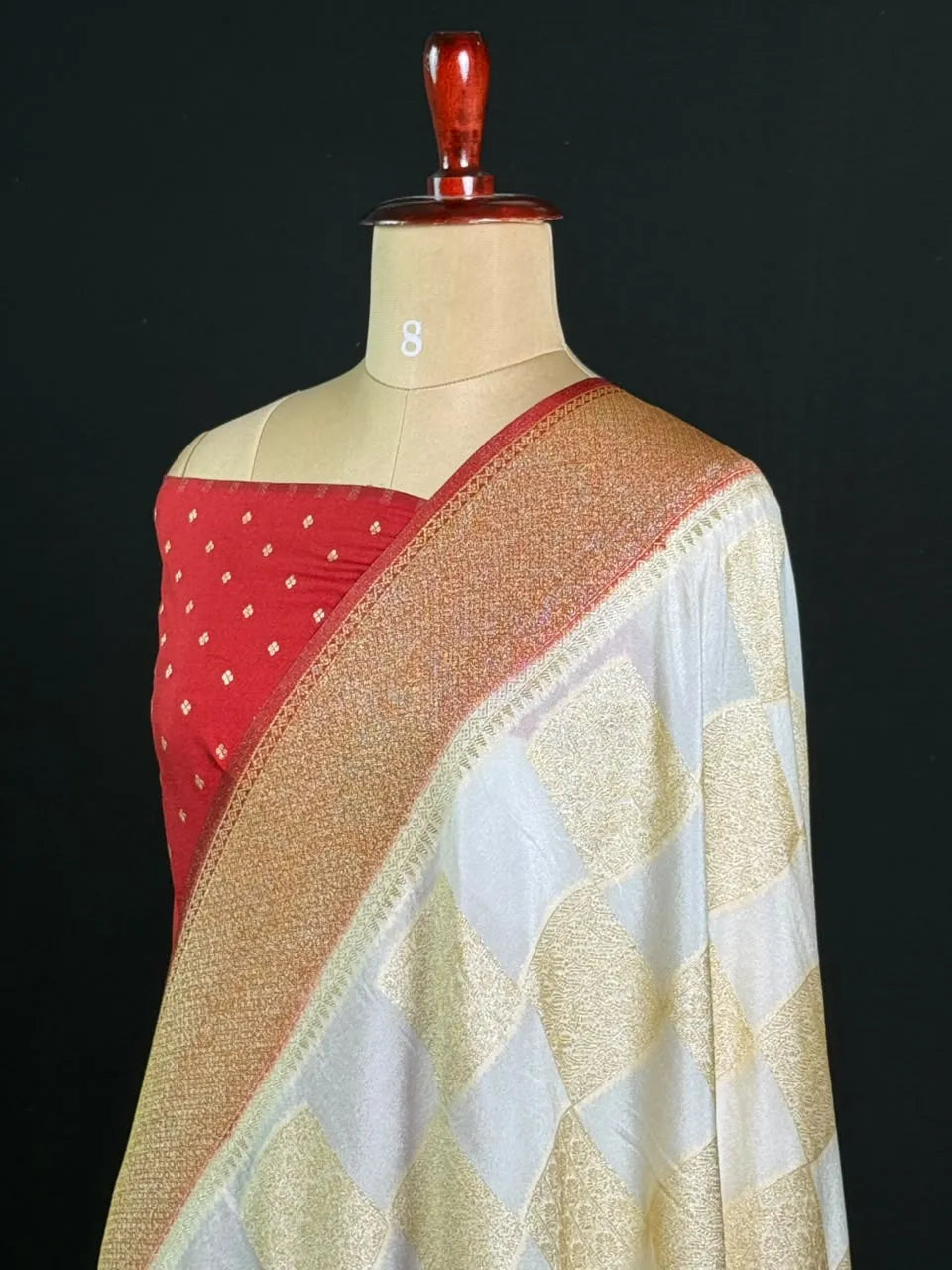 Elegant Georgette Butta Saree with Rich Zari Woven Border & Traditional Motifs