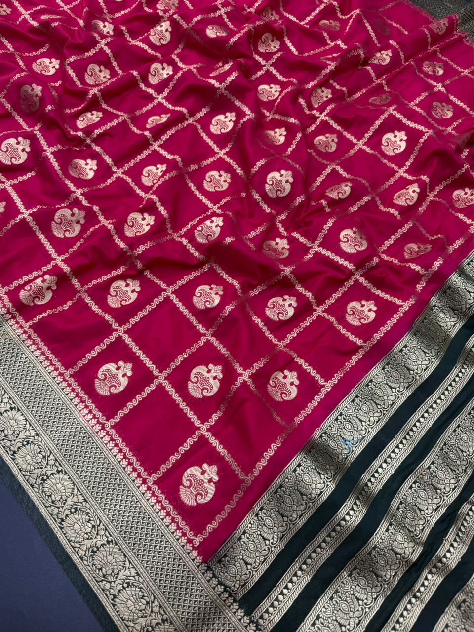 Semi Banarasi Khaddi Georgette Chex Buta Saree