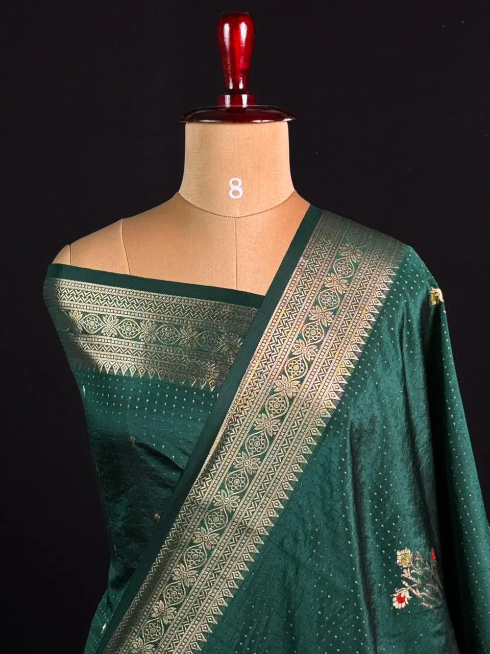  Seni Elegant Raw Silk Saree