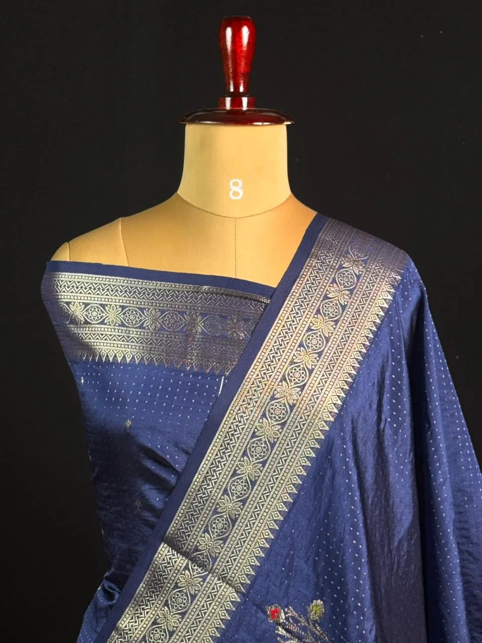  Seni Elegant Raw Silk Saree