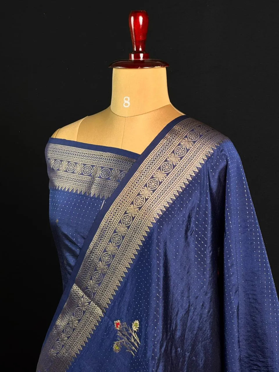  Seni Elegant Raw Silk Saree