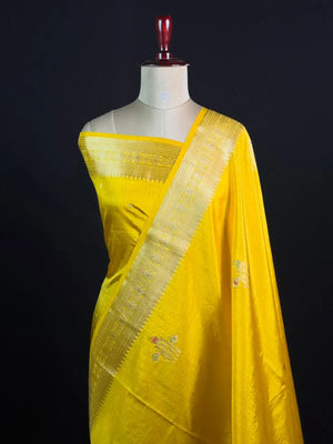  Seni Elegant Raw Silk Saree