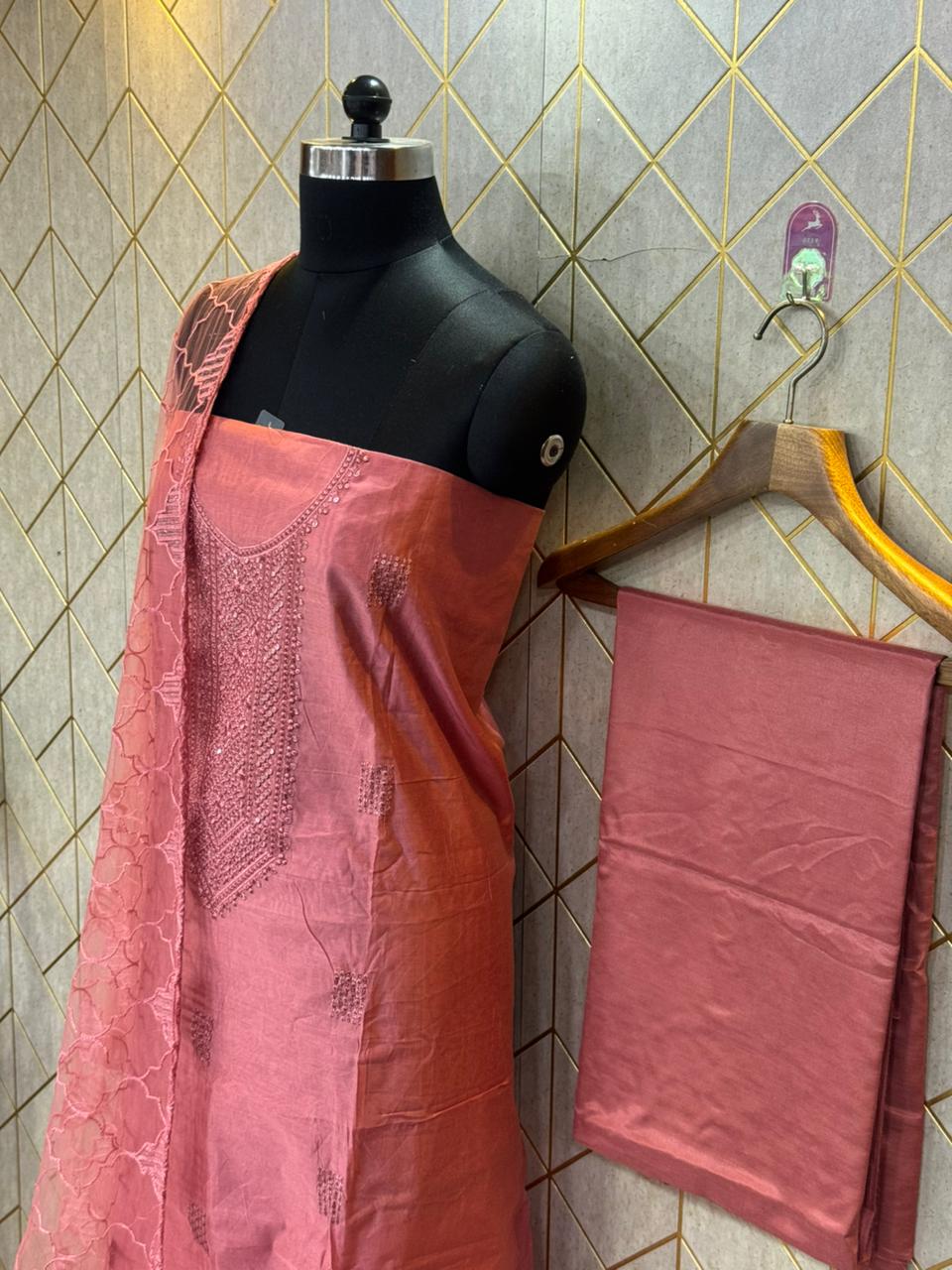 Ethereal Tradition – Pure Raw Silk Unstitched Ensemble