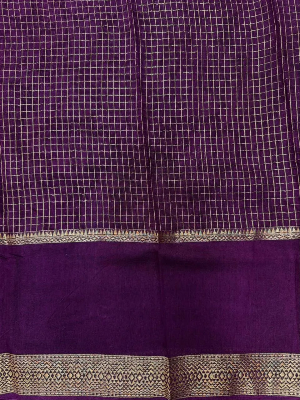 Hp prints  Saree –  Elegance with Zari Detailing 