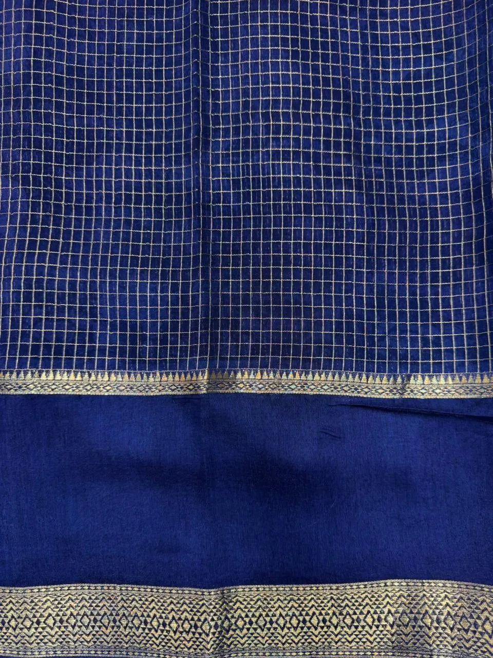 Hp prints  Saree –  Elegance with Zari Detailing 