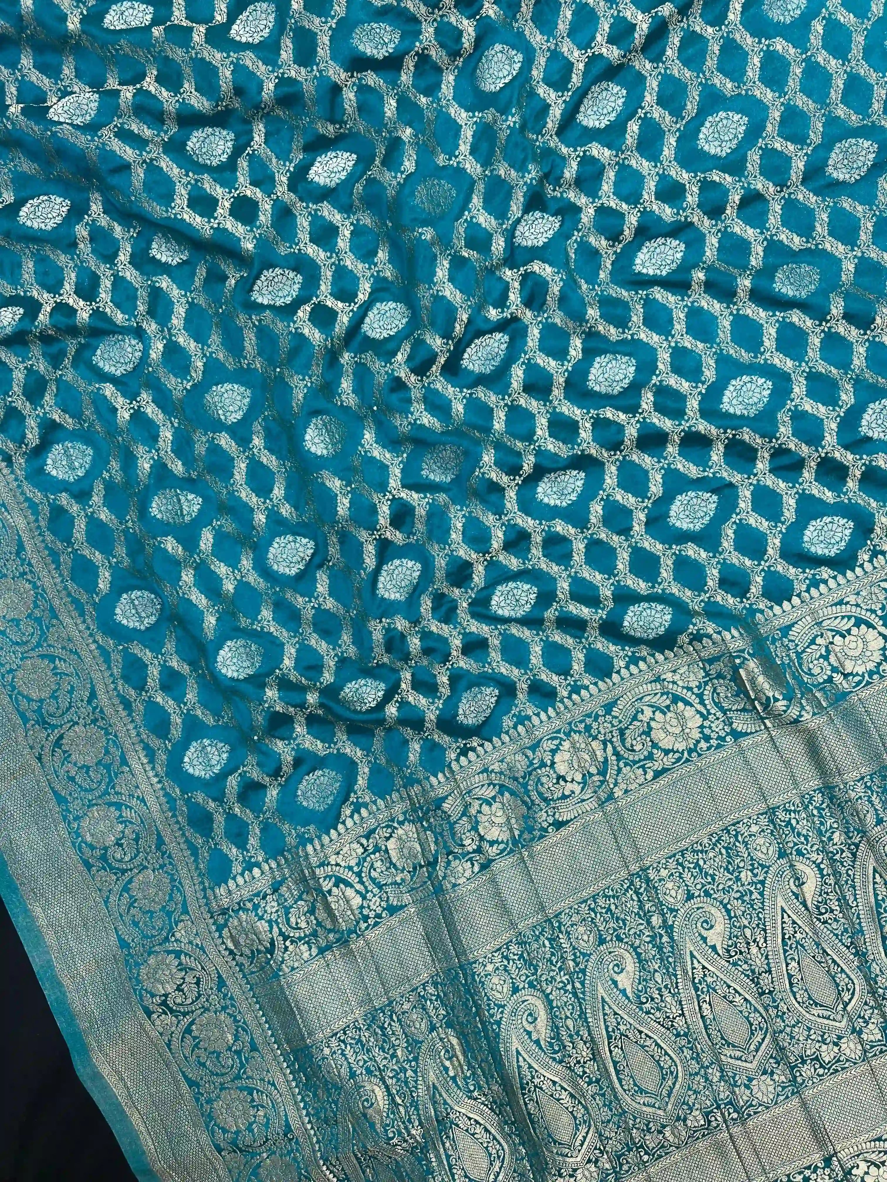 Tanchui Jaquard Georgette Saree-A Vidya