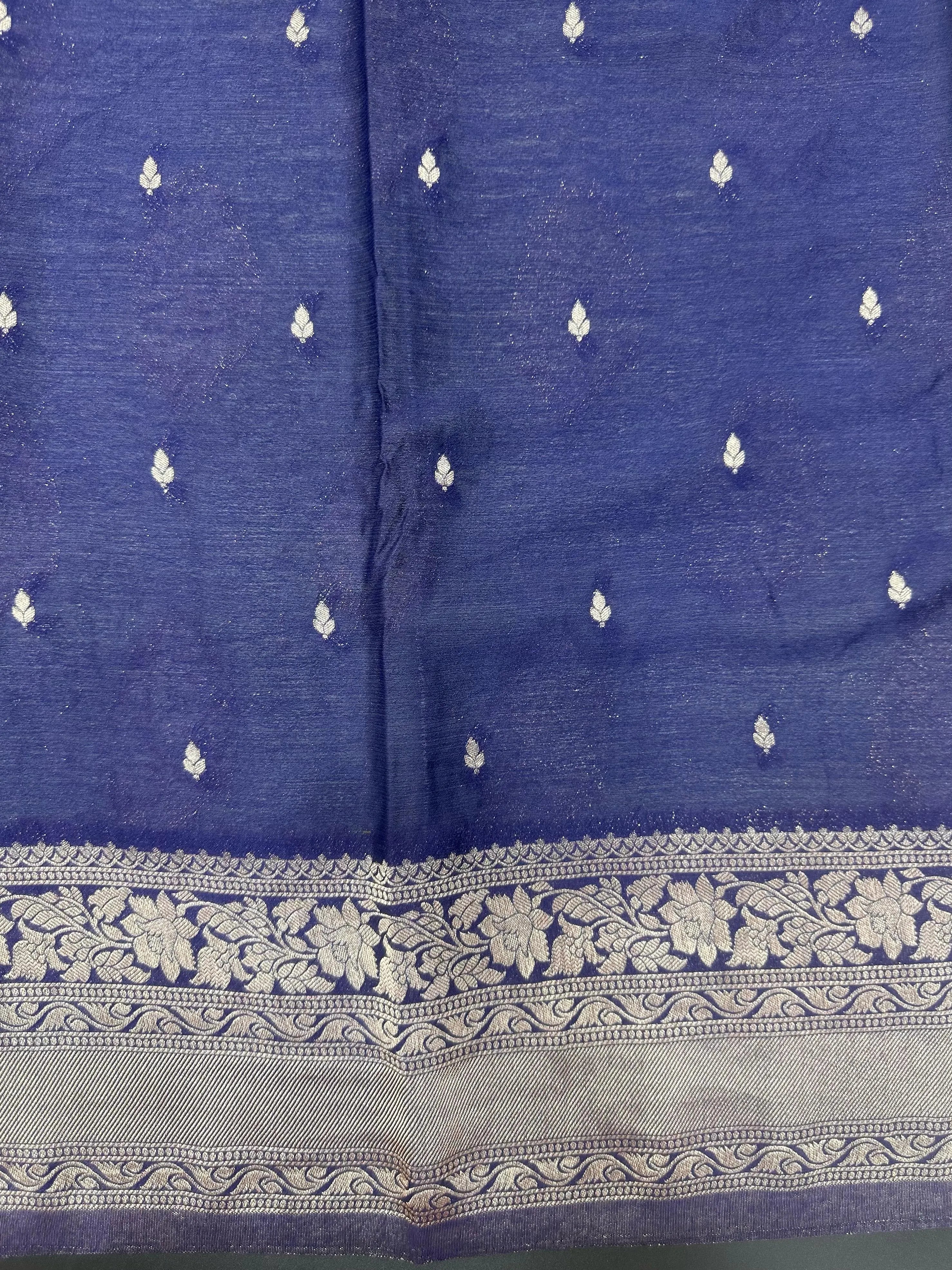 A Banarasi Cont SP With Rich Zari Weave Work